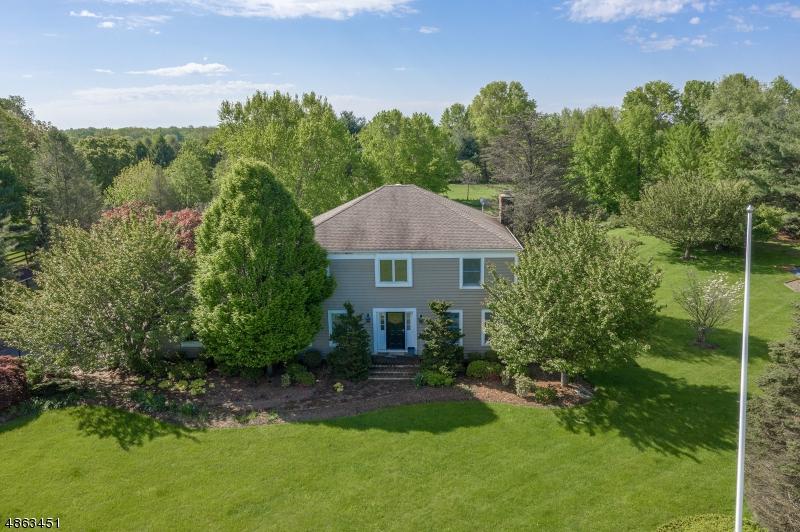 121 Locust Grove Rd - Photo 1