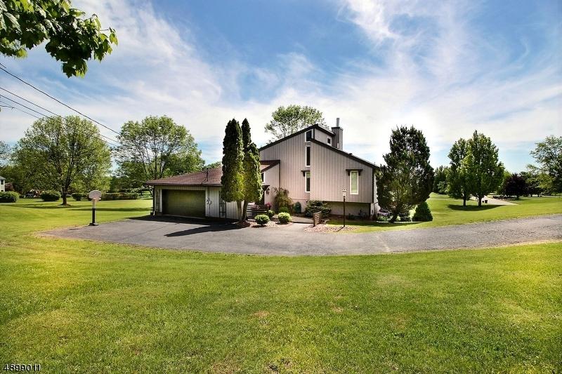 2 Hampton Downes - Photo 1