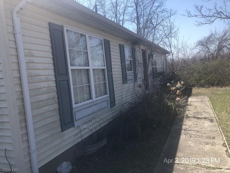 120 Isabelle Ave - Photo 1