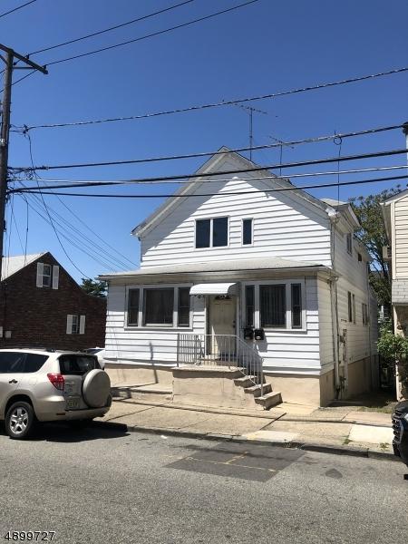 138 Nagle St - Photo 1