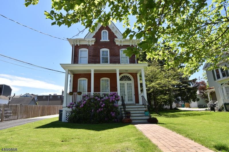 48 Trinity St - Photo 1