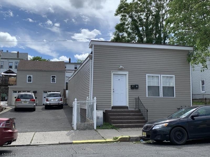 117 Redwood Ave - Photo 1