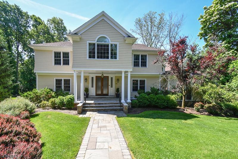 328 Mountain Ave - Photo 1