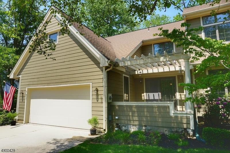 5 Waterford Ct - Photo 1