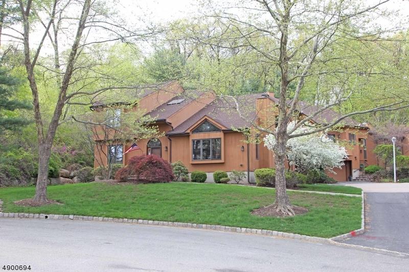 49 Sherwood Dr - Photo 1