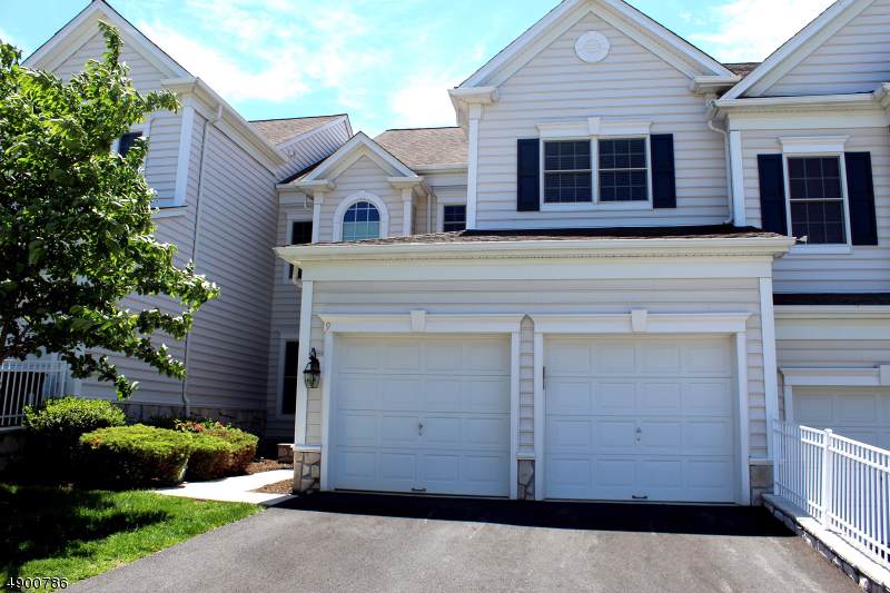 9 Yorktown Ln - Photo 1