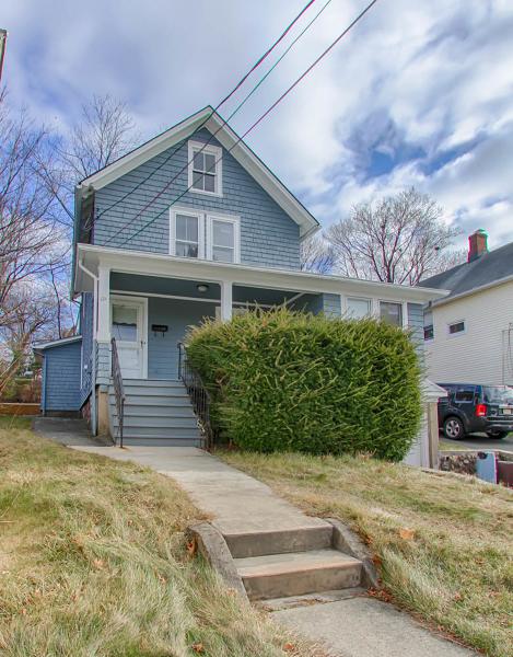 121 N Main St - Photo 1
