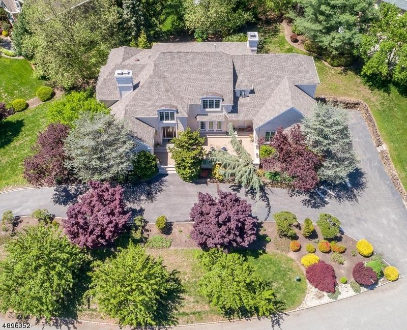9 Michelle Way - Photo 1