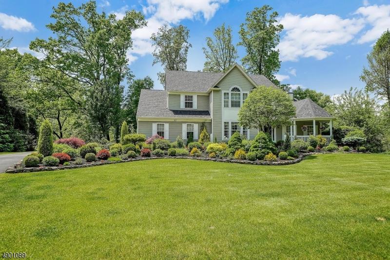 42 Farview Dr - Photo 1