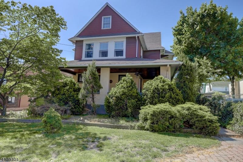 137 Bergen Ave - Photo 1