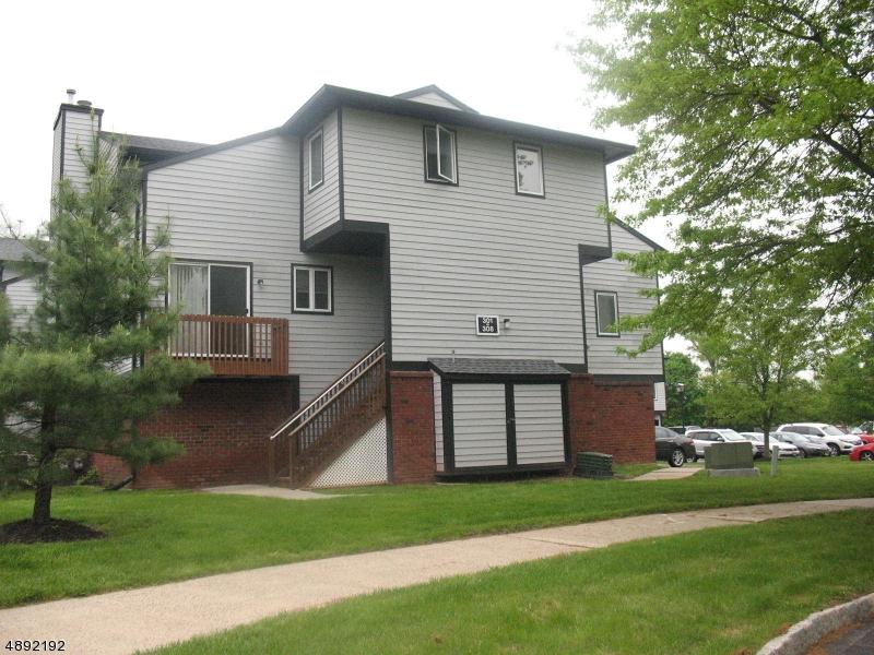 302 Village Commons - Photo 1