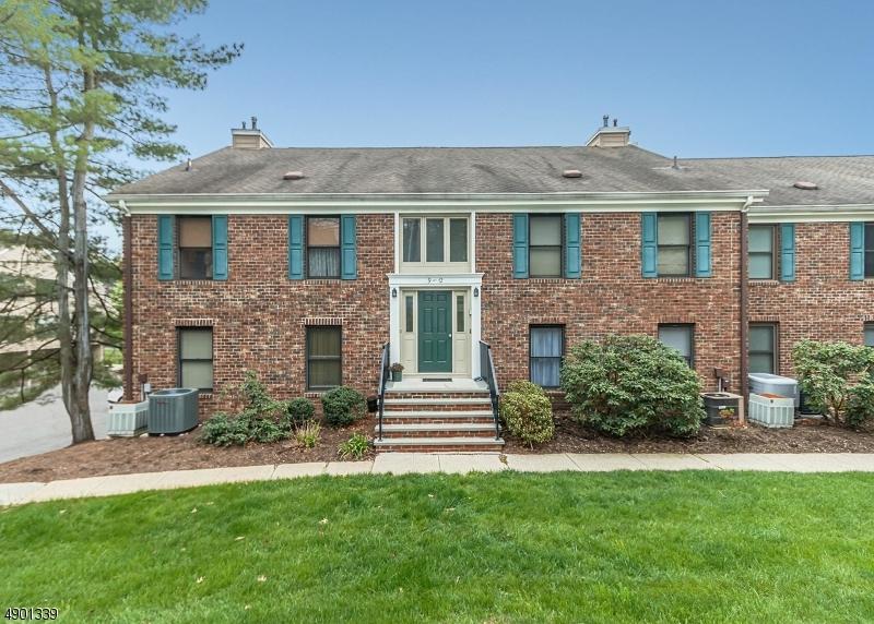 10 Sunrise Dr - Photo 1