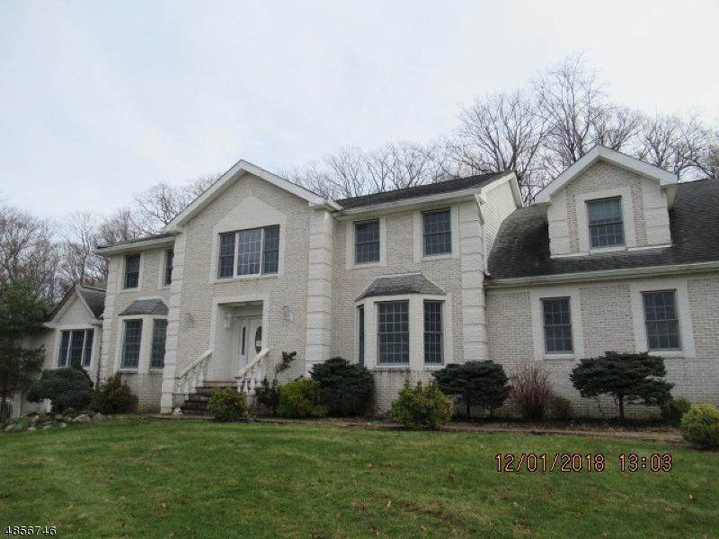 24 Stonehedge Dr - Photo 1