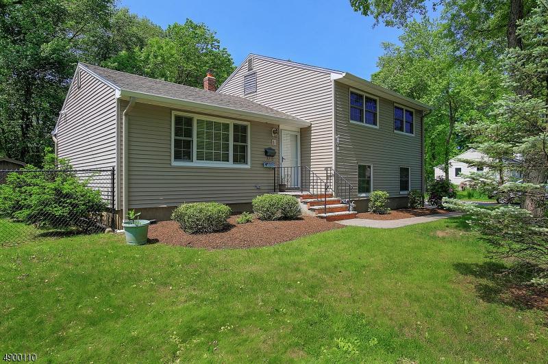 51 Magnolia Dr - Photo 1