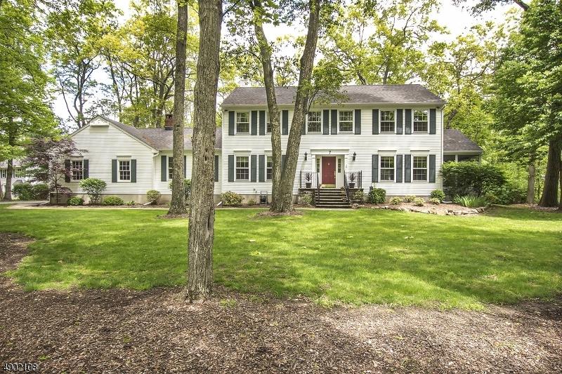 7 Hemlock Ln - Photo 1