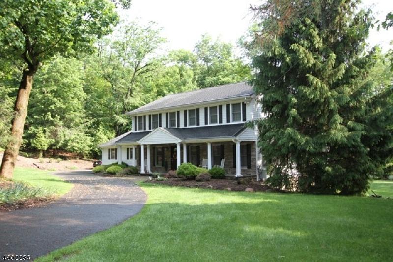 631 Pawnee Ln - Photo 1