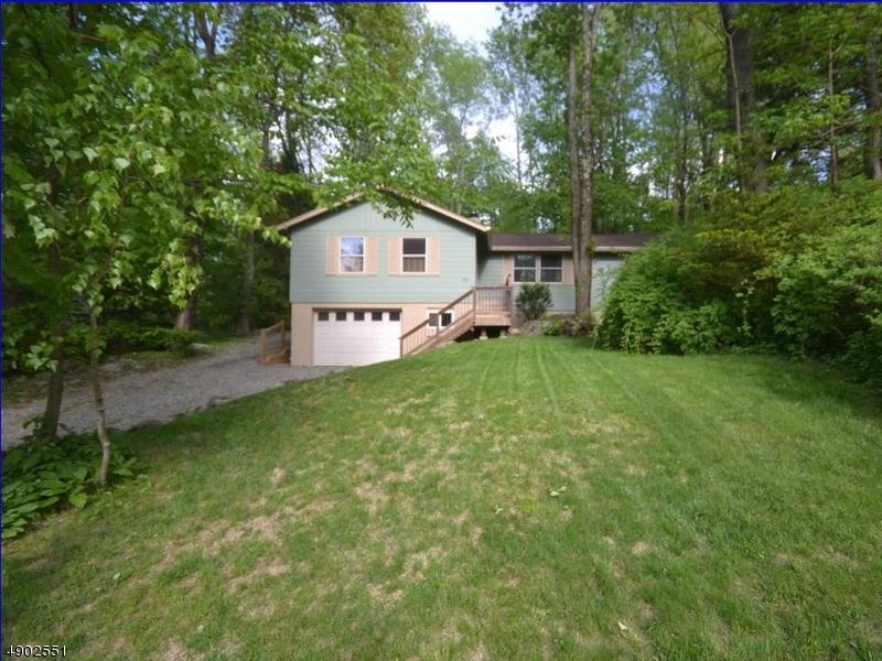 136 East Lakeside Drive - Photo 1 136 East Lakeside Drive - Photo 1
