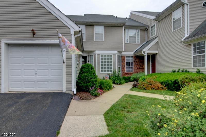 112 Blue Flag Ct - Photo 1