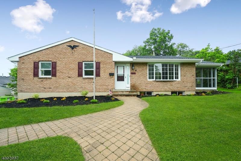 840 Lopatcong St - Photo 1