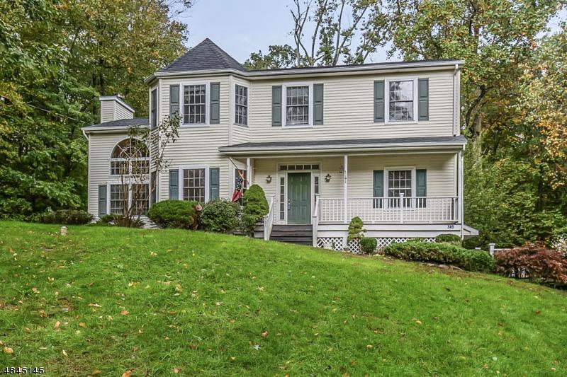 385 Amity Rd - Photo 1