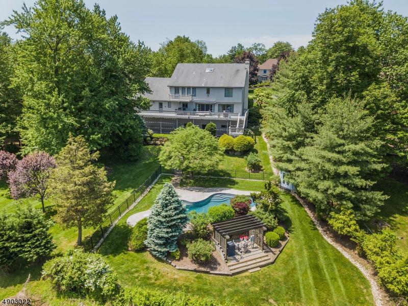 72 Windsor Dr - Photo 1