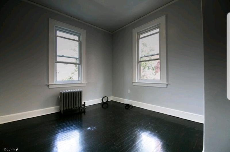 18 Monroe Pl - Photo 1