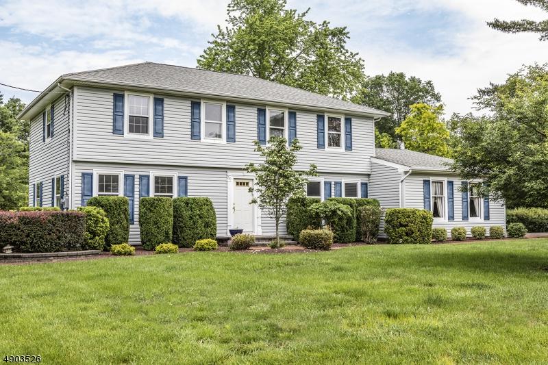 50 Sleepy Hollow Ln - Photo 1