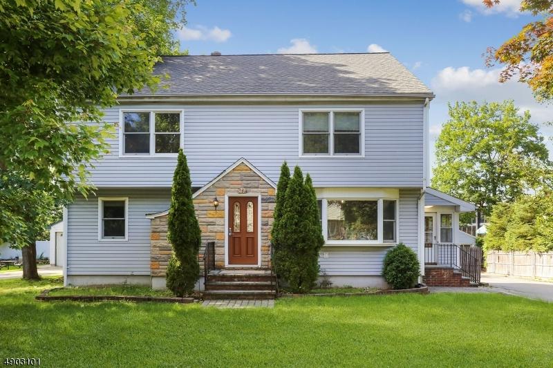 37 Ferguson Pl - Photo 1