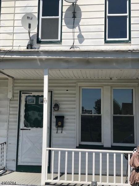 19 Railroad Ave - Photo 1