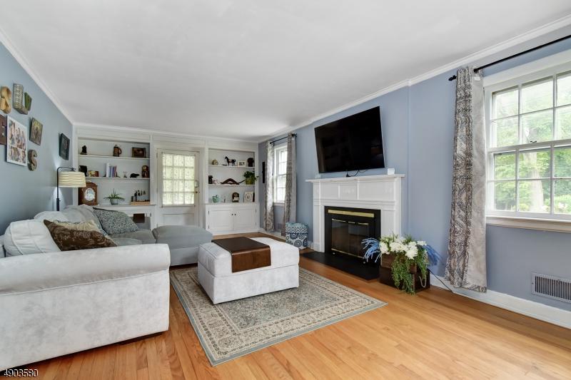 75 Edgewood Ave - Photo 1