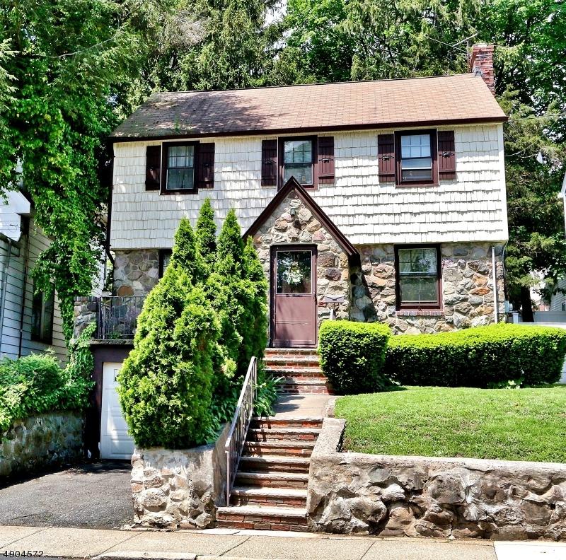 219 Hillside Ter - Photo 1