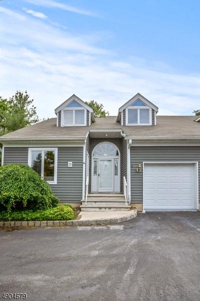 15 Meadowview Ln - Photo 1