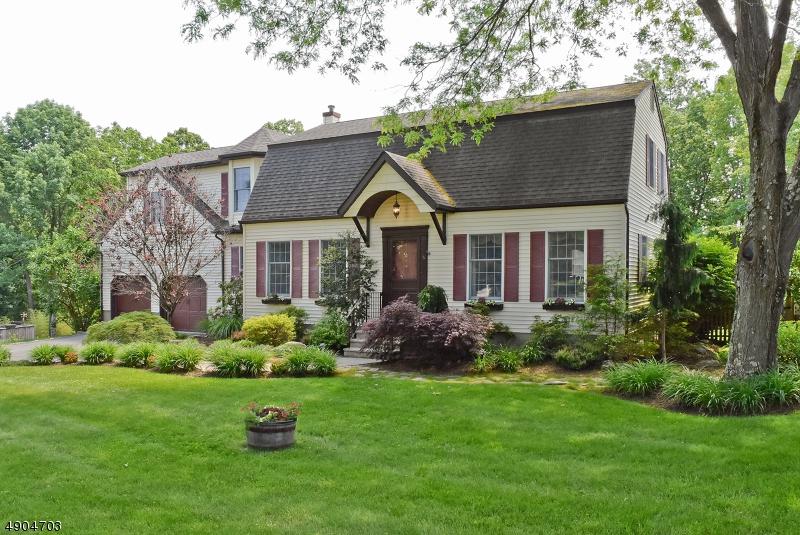6 Cottage Ln - Photo 1