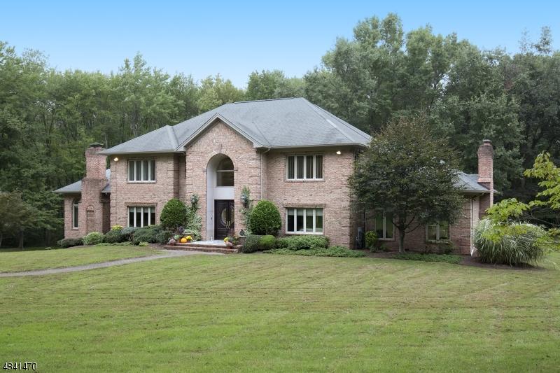 19 Silverbrook Rd - Photo 1