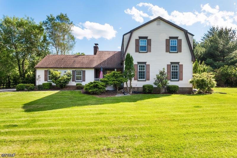 12 Arrowhead Rd - Photo 1