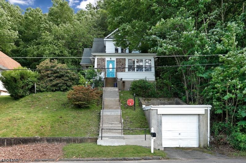 22 Park Heights Ave - Photo 1