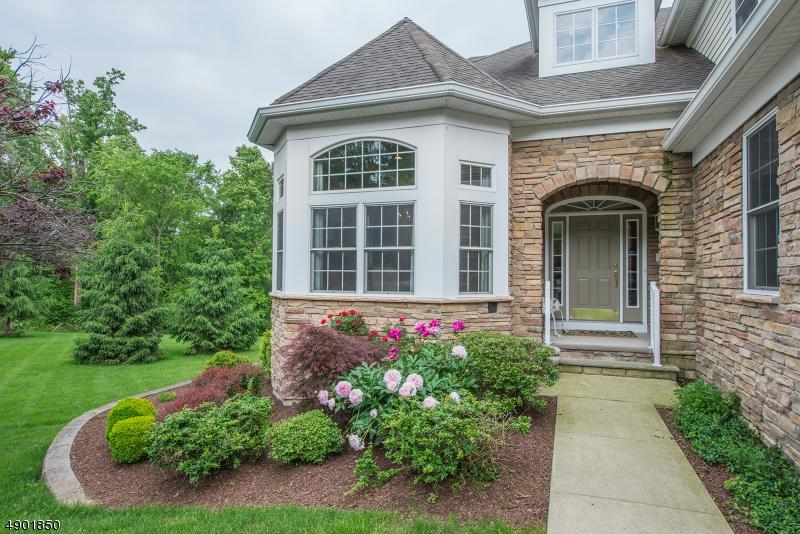 4 Baxter Ln - Photo 1