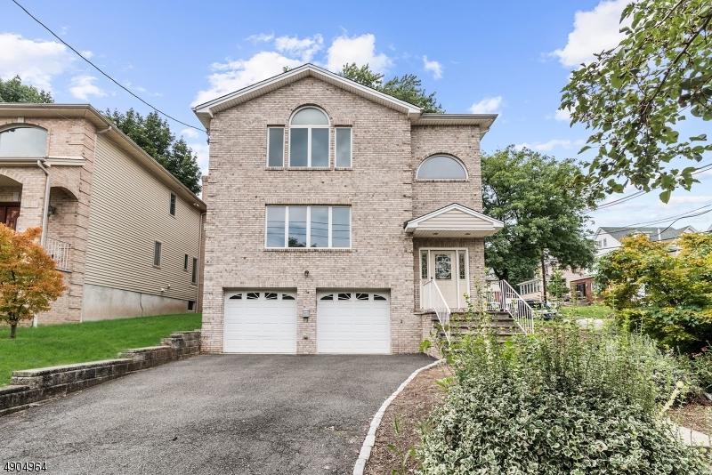 594 Anderson Ave - Photo 1