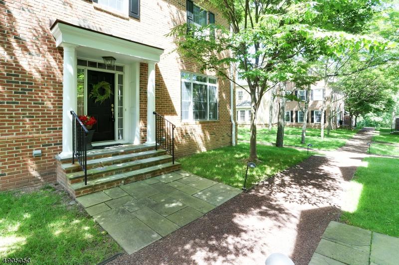 14 Governors Ln - Photo 1