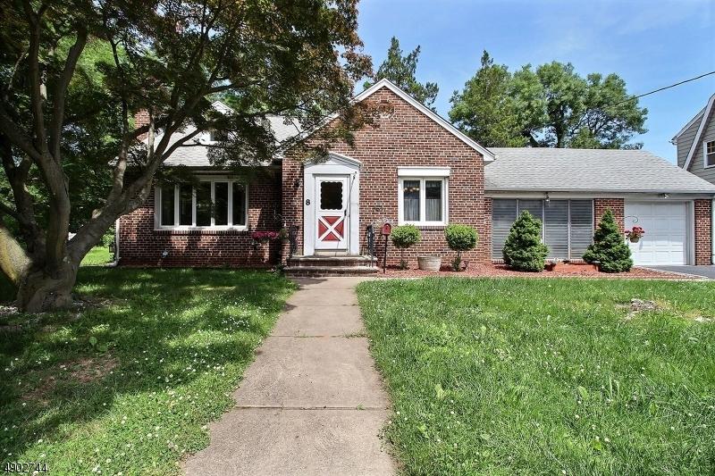 8 Darling Ave - Photo 1