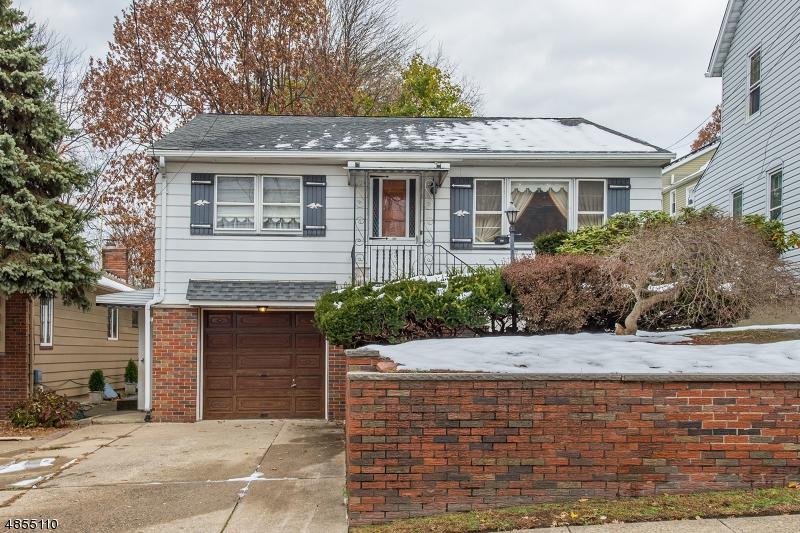 702 Joralemon St - Photo 1
