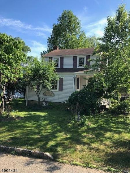 21 Oak Blvd - Photo 1