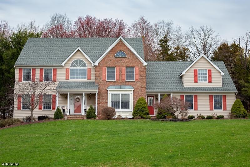 4 Wedgewood Dr - Photo 1