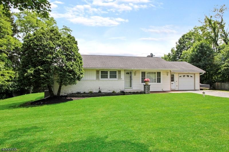 104 E Sunnyview Ave - Photo 1