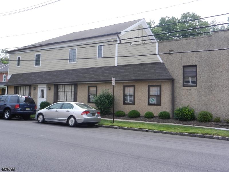 200 E Grove St - Photo 1