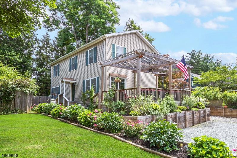 6 Washington Ave - Photo 1
