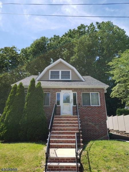 950 Grandview Ave - Photo 1