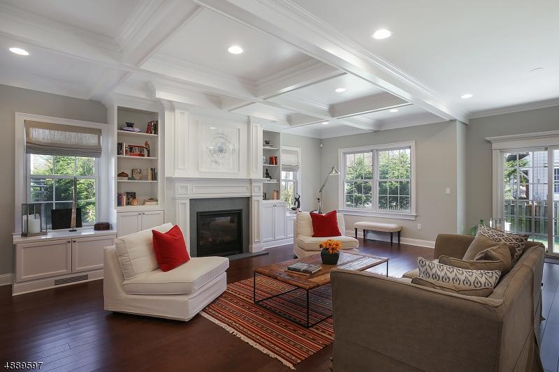 850 Wallberg Ave - Photo 1