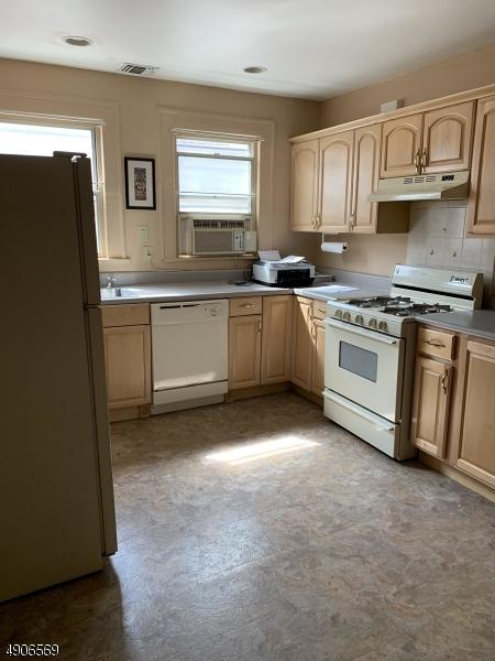 331 Harrison St - Photo 1