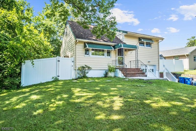 106 Southside Ave - Photo 1